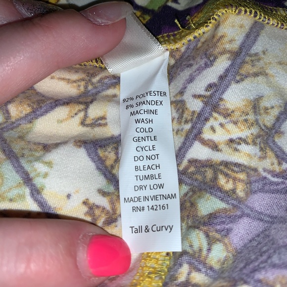 LuLaRoe Tall & Curvy Leggings - Picture 5 of 7